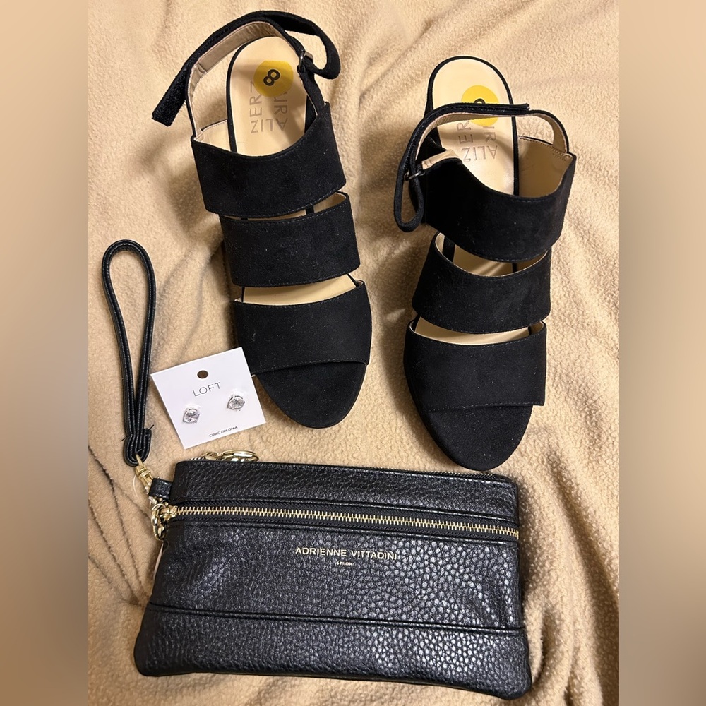 NWT Naturalizer Size 8 Black Faux Suede Women's Platform Sandals